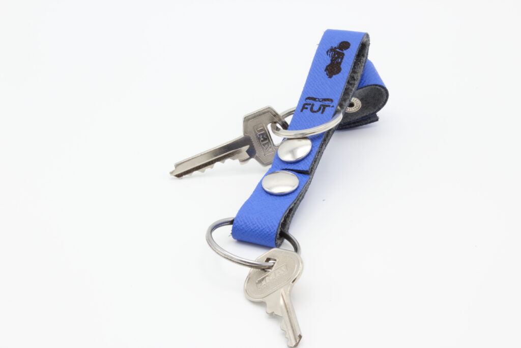 attache porte cles cuir vachette bleu moto (1)