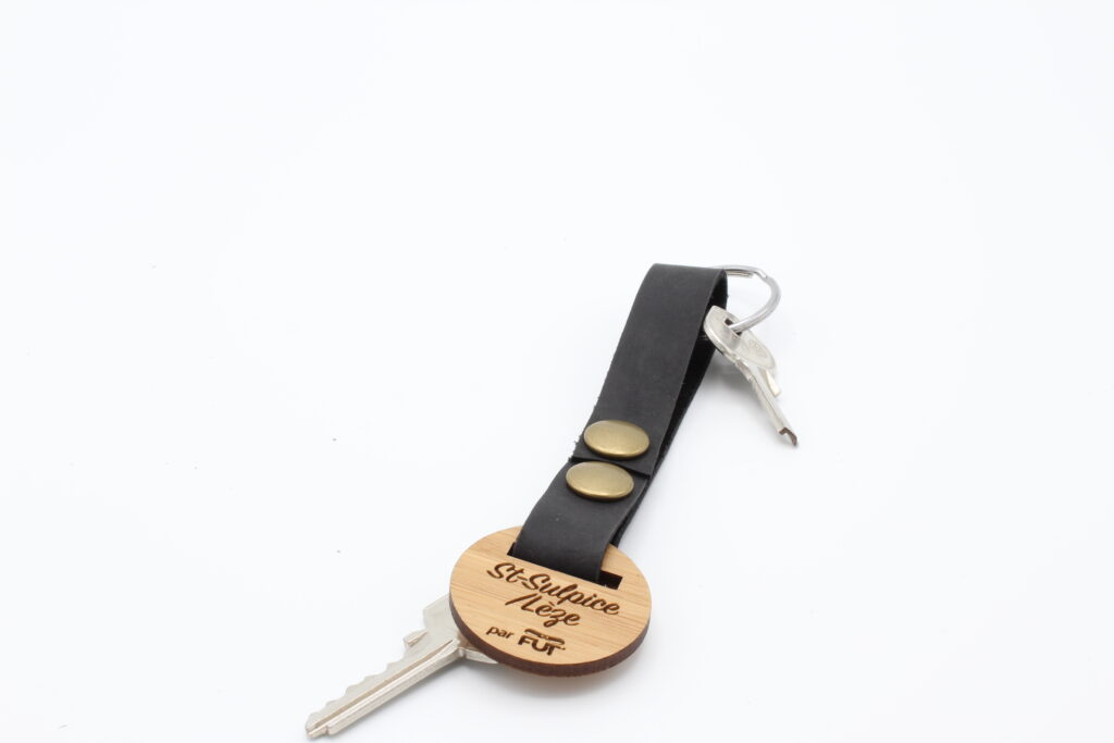 attache porte cles cuir vachette saint sulpice noir (1)